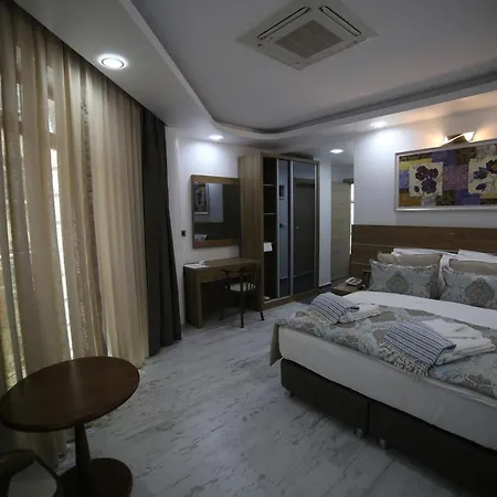 Ξενοδοχείο Grand Serenay 3*